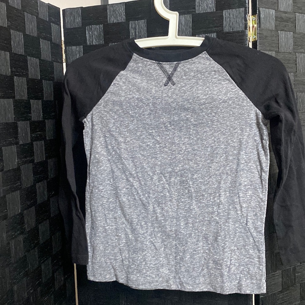 Boys Jumping Beans Size 7 Gray long sleeve T-shirt